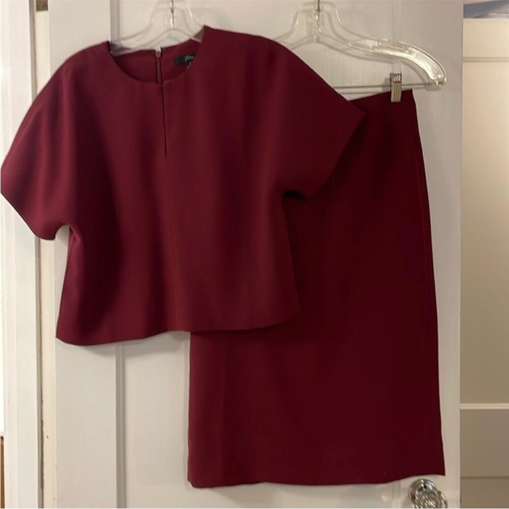 J.Crew Crepe Pencil Skirt Top Set Cropped
Keyhole Cap Sleeve J8192 J8193 4